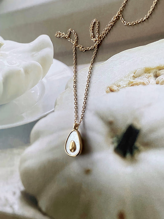 Avo Necklace me
