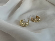 Load image into Gallery viewer, Sweet Earrings
